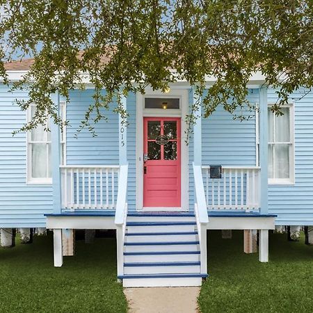 Cozy Sea Breeze Bungalow - 2 Mins To The Beach Galveston Exterior foto